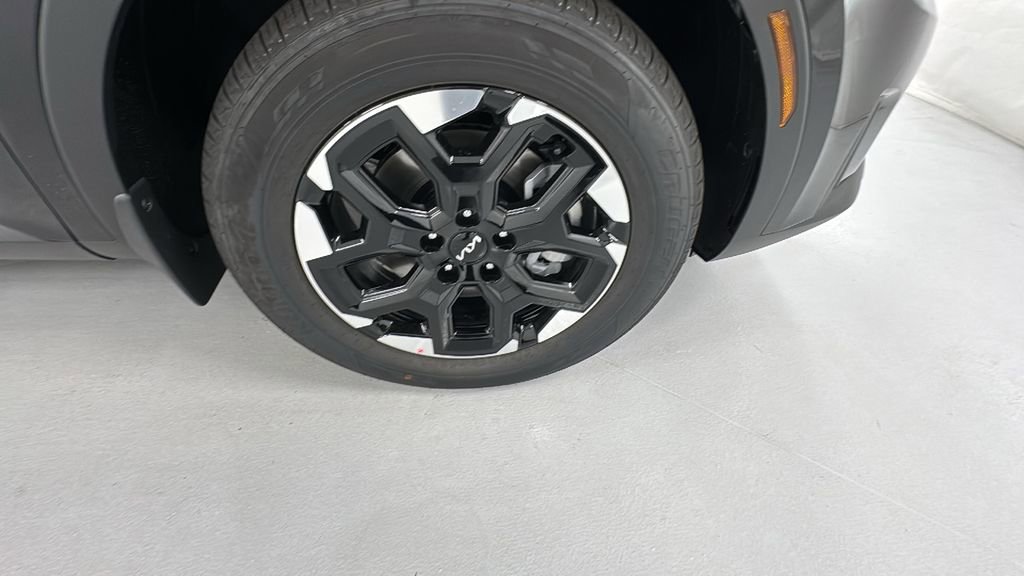 New 2025 Kia Sorento S image 9