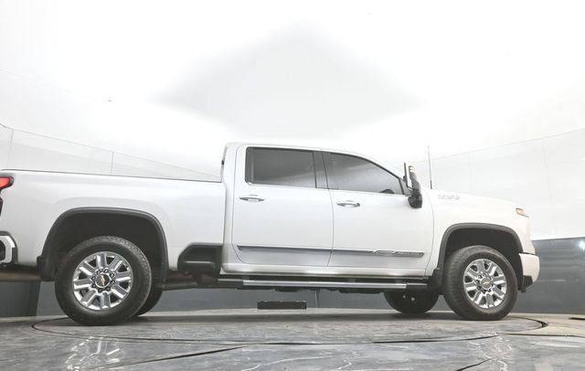 Used 2025 Chevrolet Silverado 2500 High Country w/ Technology Package AWD/4WD image 49