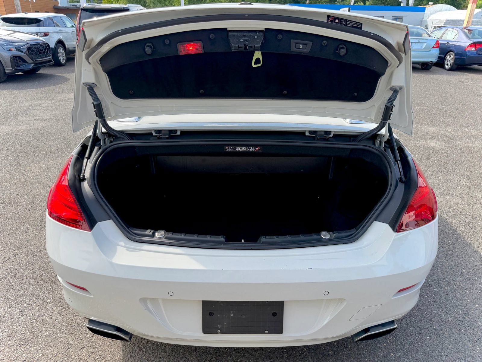 Used 2012 BMW 650i xDrive Convertible AWD/4WD image 18