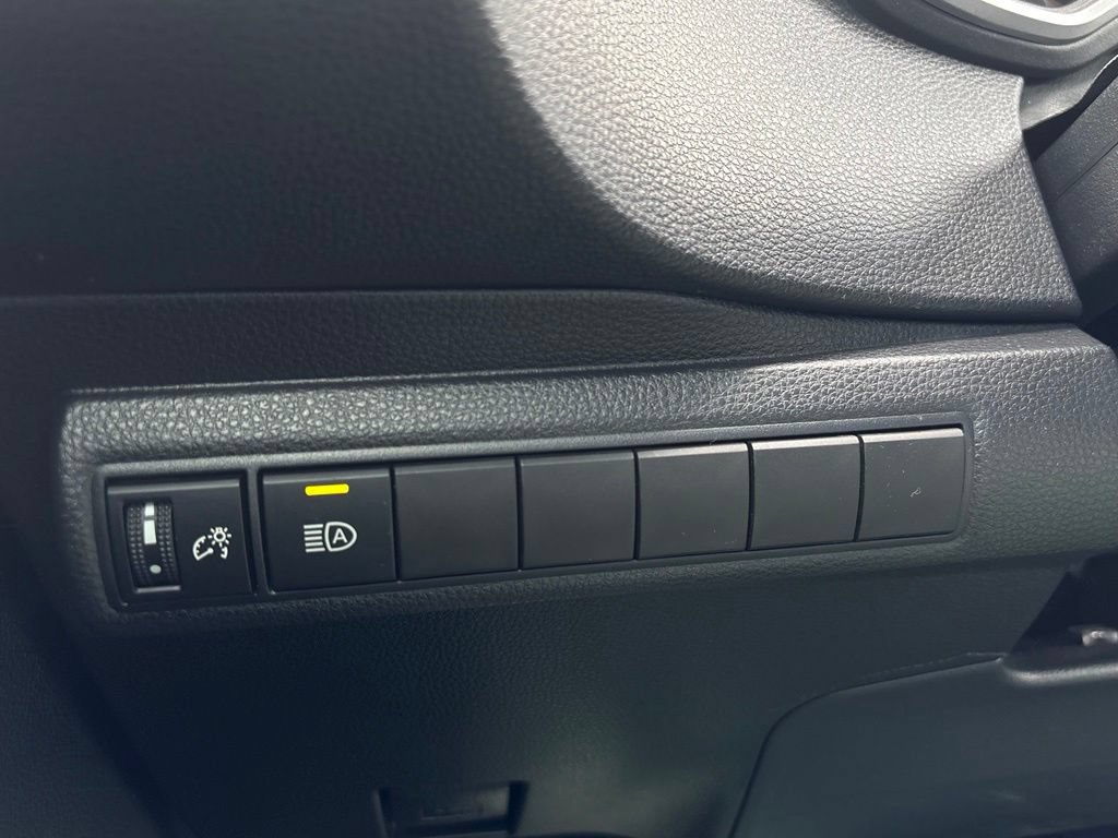 Used 2025 Toyota Corolla XSE FWD image 16