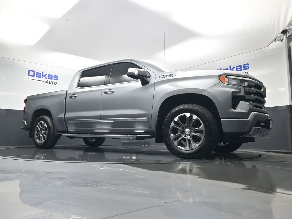 Used 2025 Chevrolet Silverado 1500 High Country w/ Technology Package image 40