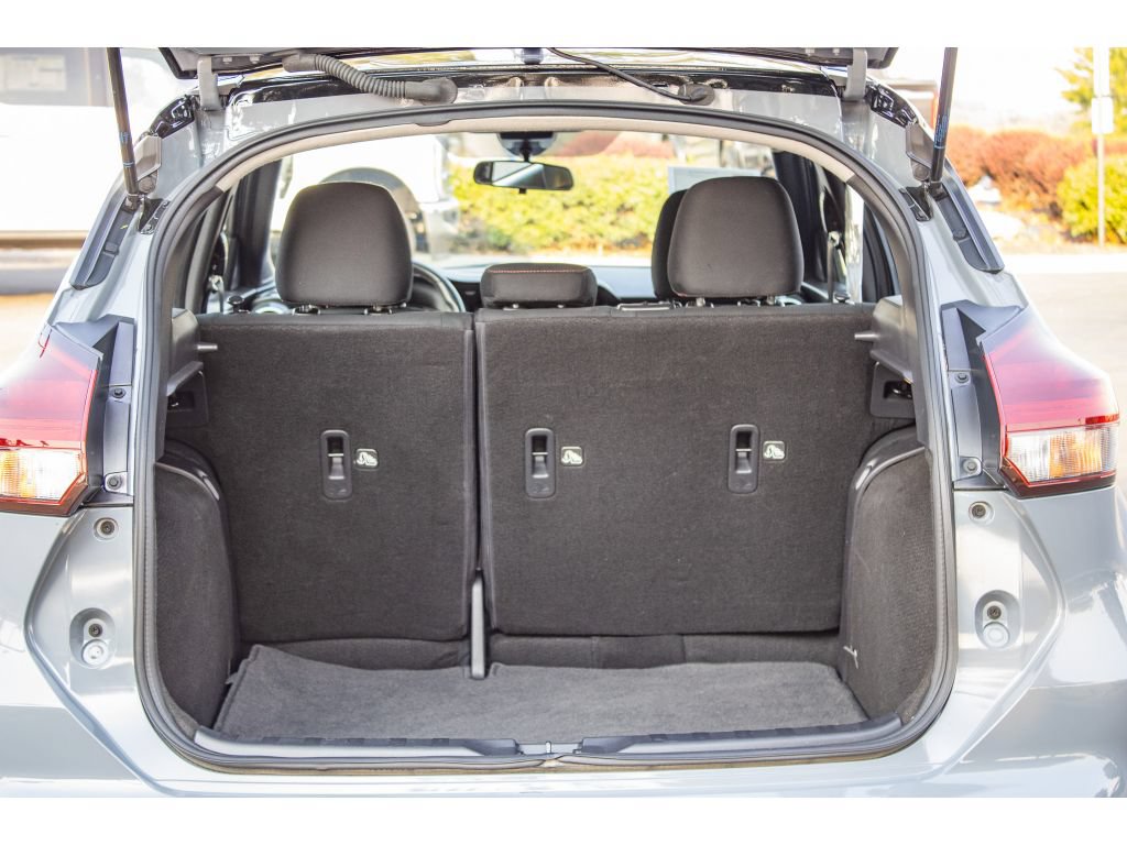 Used 2024 Nissan Kicks SR FWD image 12