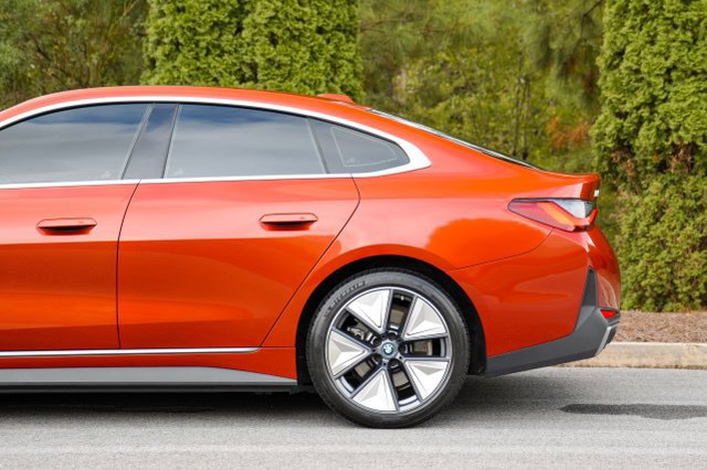 Used 2023 BMW i4 eDrive40 w/ Premium Package RWD image 7