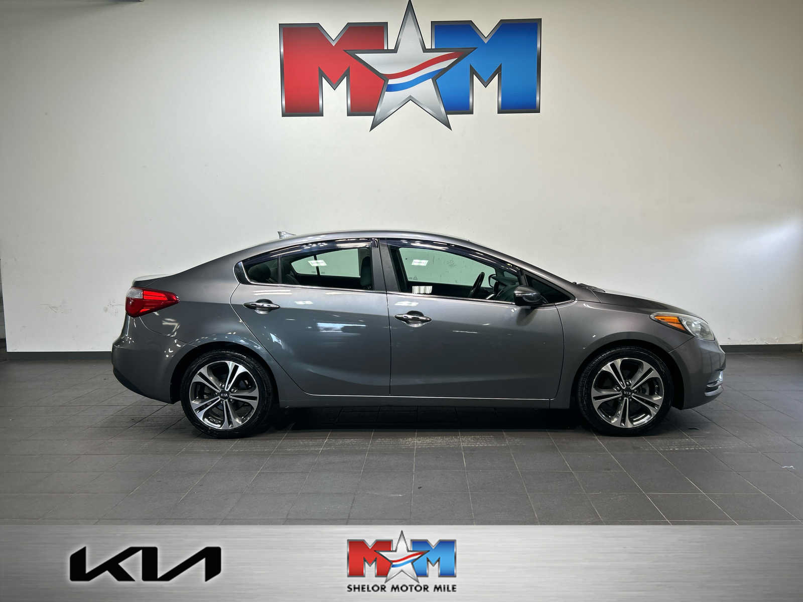 Used 2015 Kia Forte EX w/ UVO Package W/17" Alloys FWD image 1