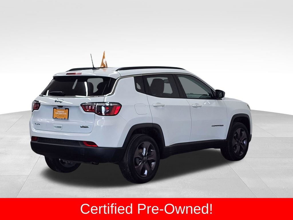 Certified 2022 Jeep Compass Latitude image 9