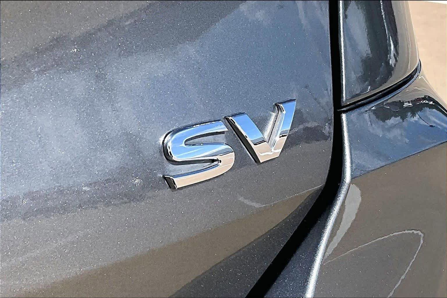 Used 2019 Nissan Rogue SV w/ Premium Package FWD image 10