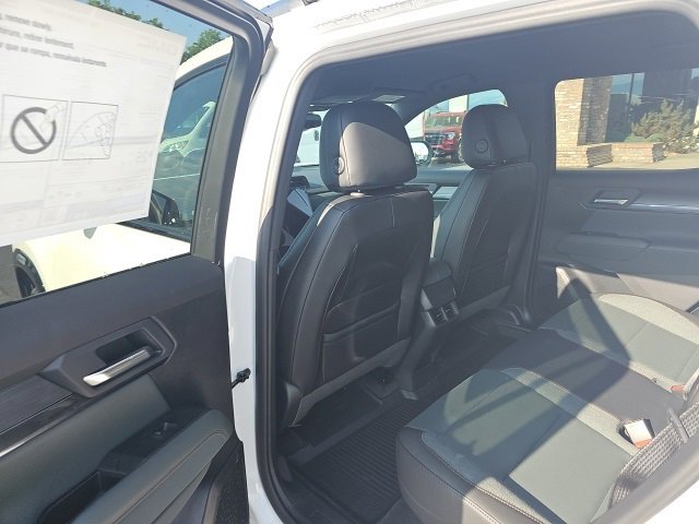 New 2026 GMC Terrain AT4 w/ LPO, Floor Liner Package image 7