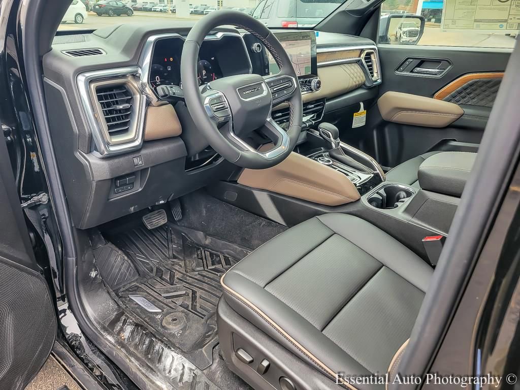 New 2026 GMC Canyon Denali w/ LPO, Denali Black Edition image 11