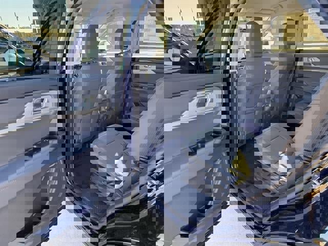 New 2026 Ford Explorer Active w/ Active Comfort Package image 9