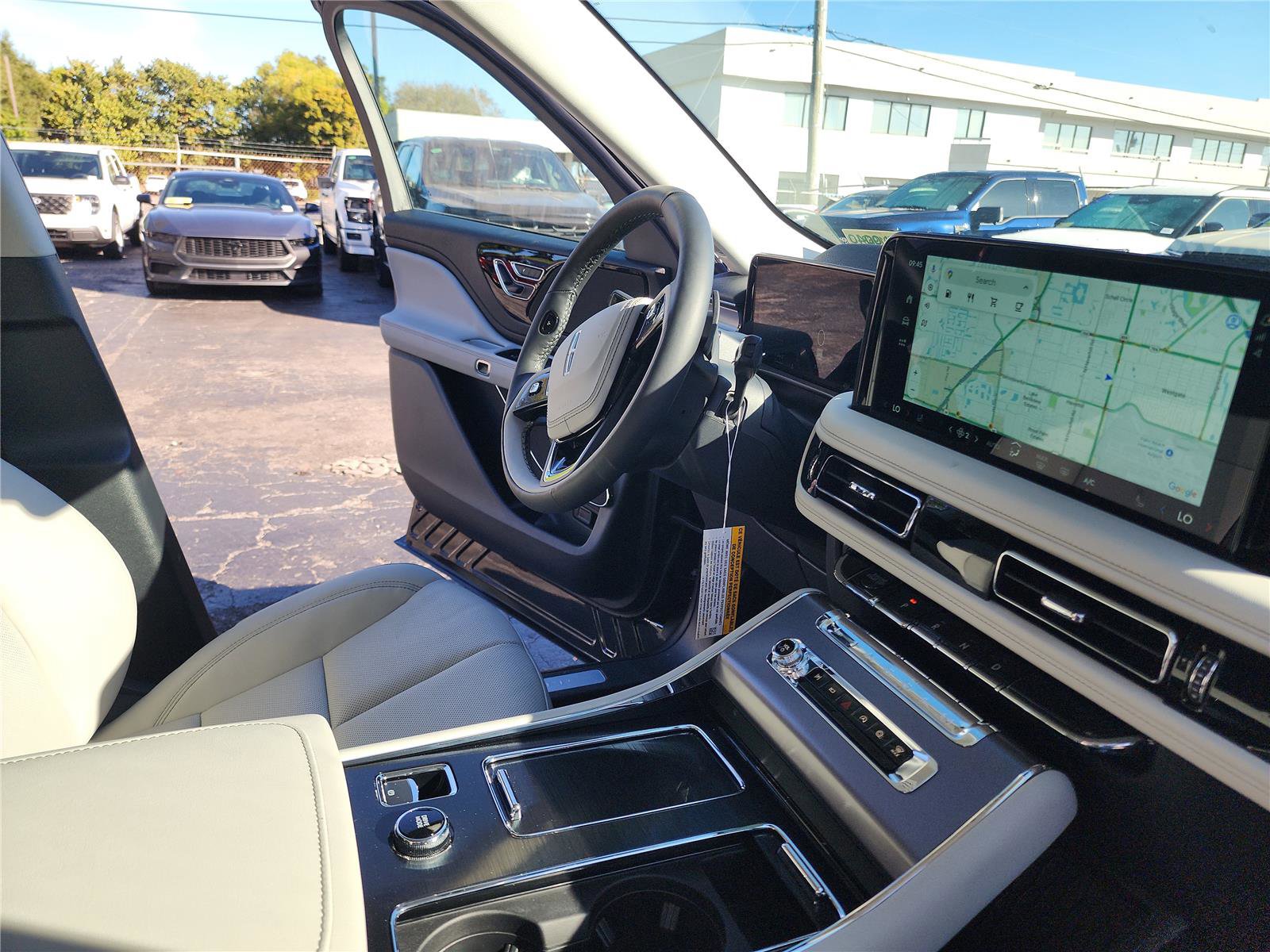 New 2026 Lincoln Aviator 2WD image 34