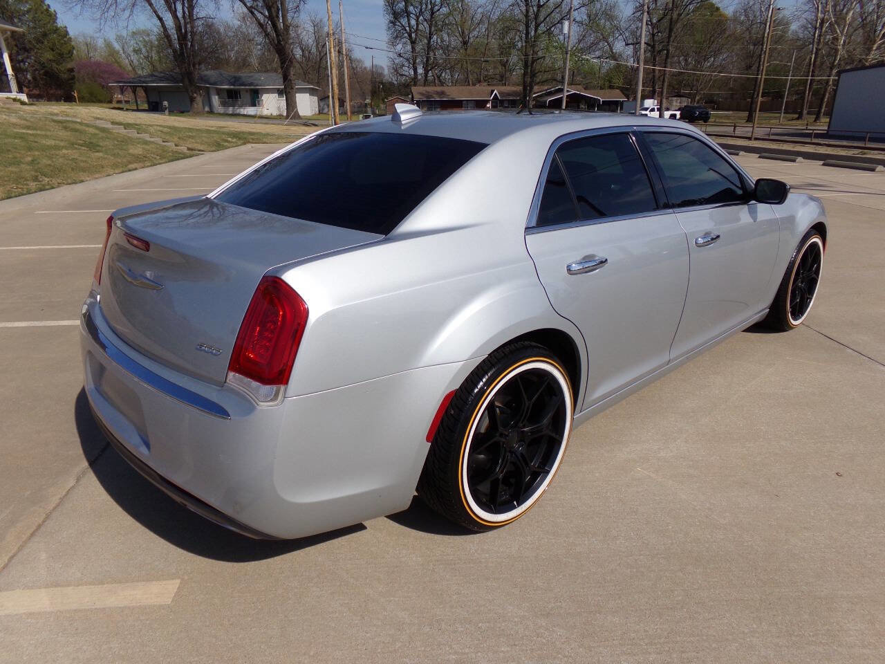 Used 2020 Chrysler 300 Limited image 36