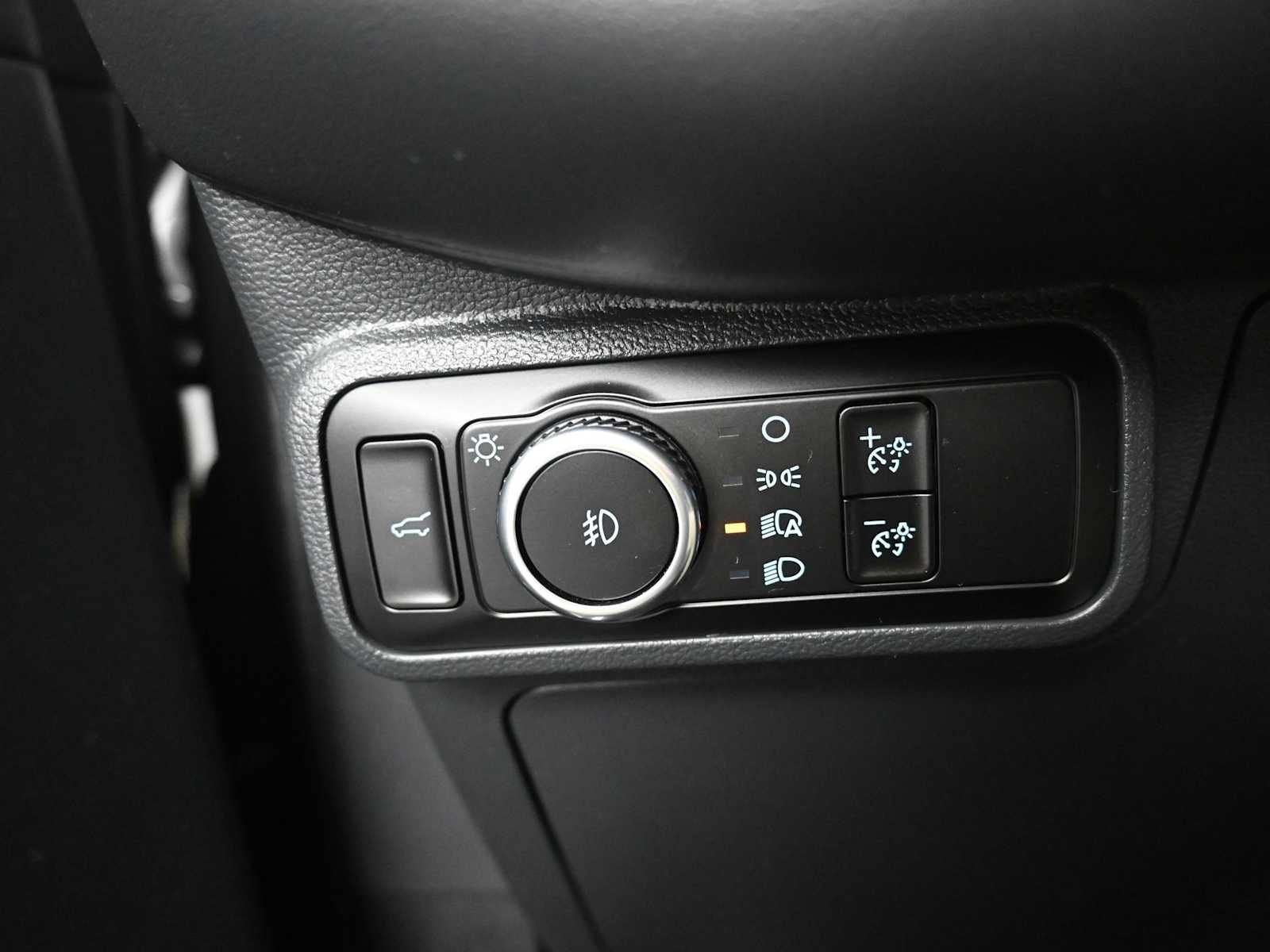 Used 2025 Ford Explorer ST-Line image 18