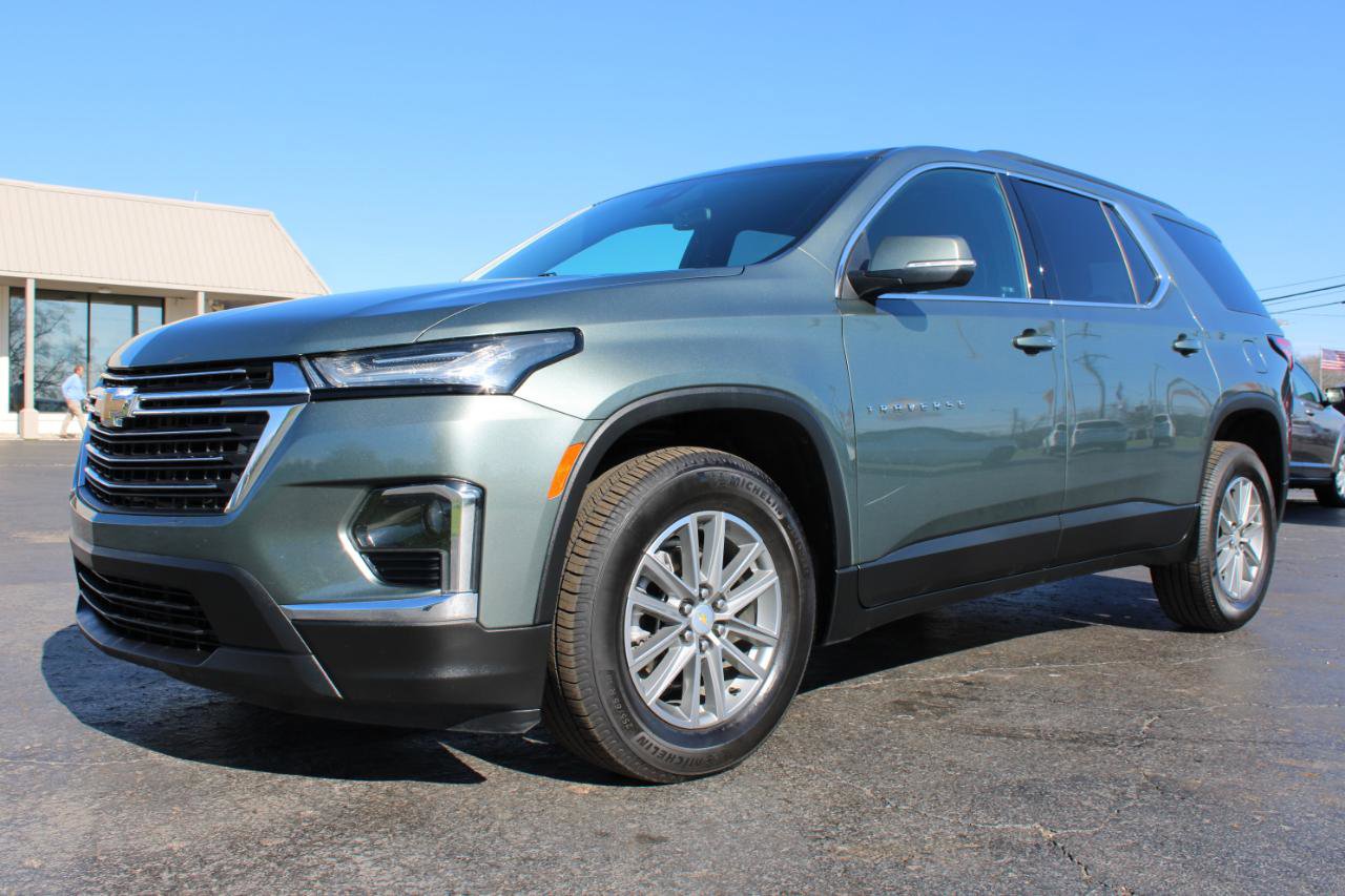 Used 2022 Chevrolet Traverse LT image 12