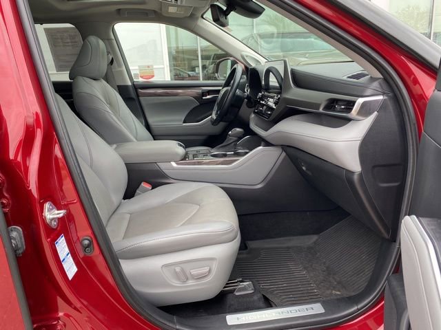 Certified 2021 Toyota Highlander Limited image 18