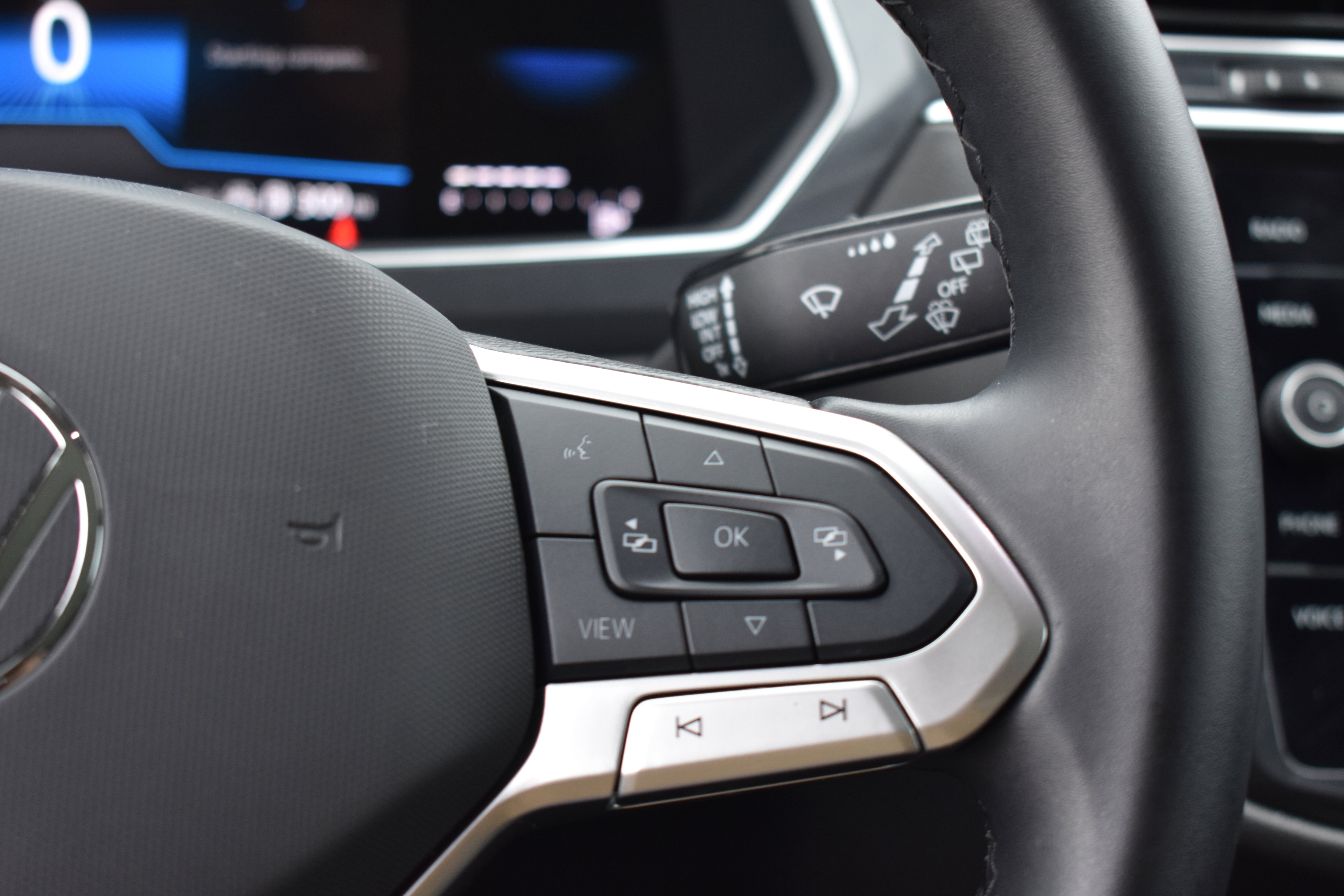 Used 2024 Volkswagen Tiguan Wolfsburg Edition image 14