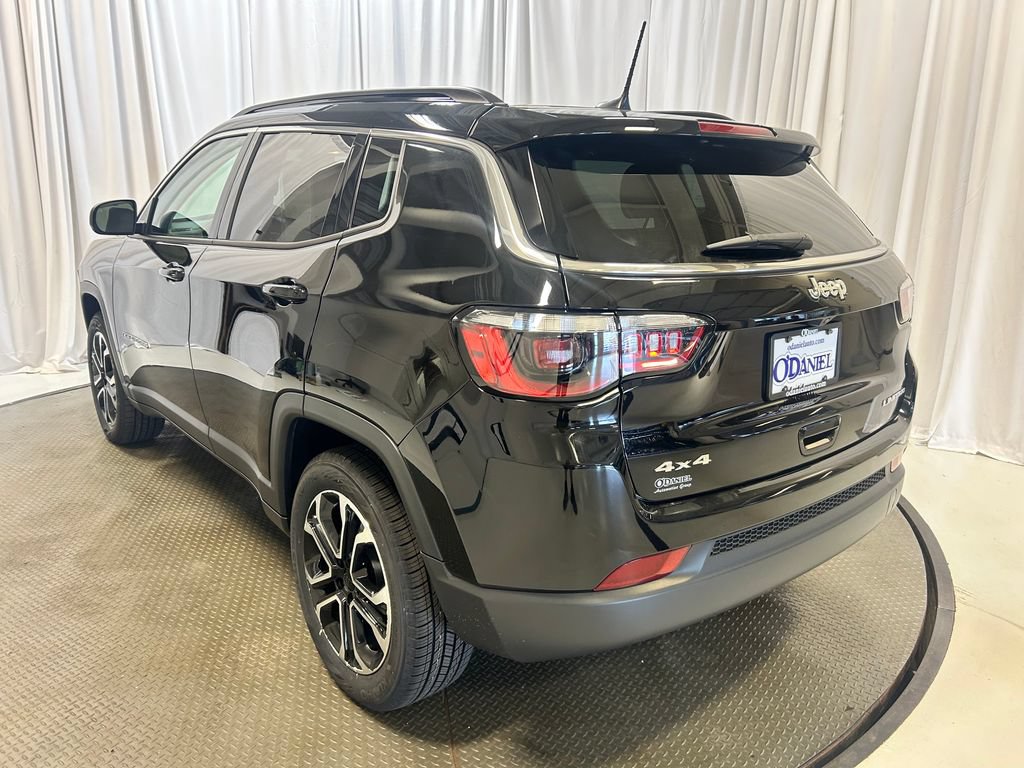 Used 2022 Jeep Compass Limited AWD/4WD image 23