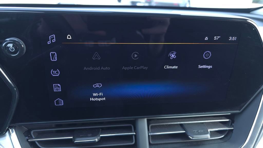 Used 2025 Chevrolet Trax LT w/ LT Convenience Package image 31