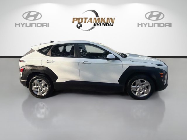 Certified 2025 Hyundai Kona SE FWD image 5