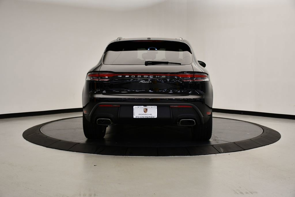 Certified 2025 Porsche Macan image 6