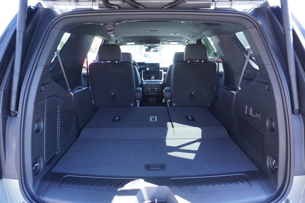 New 2026 GMC Yukon Elevation image 8