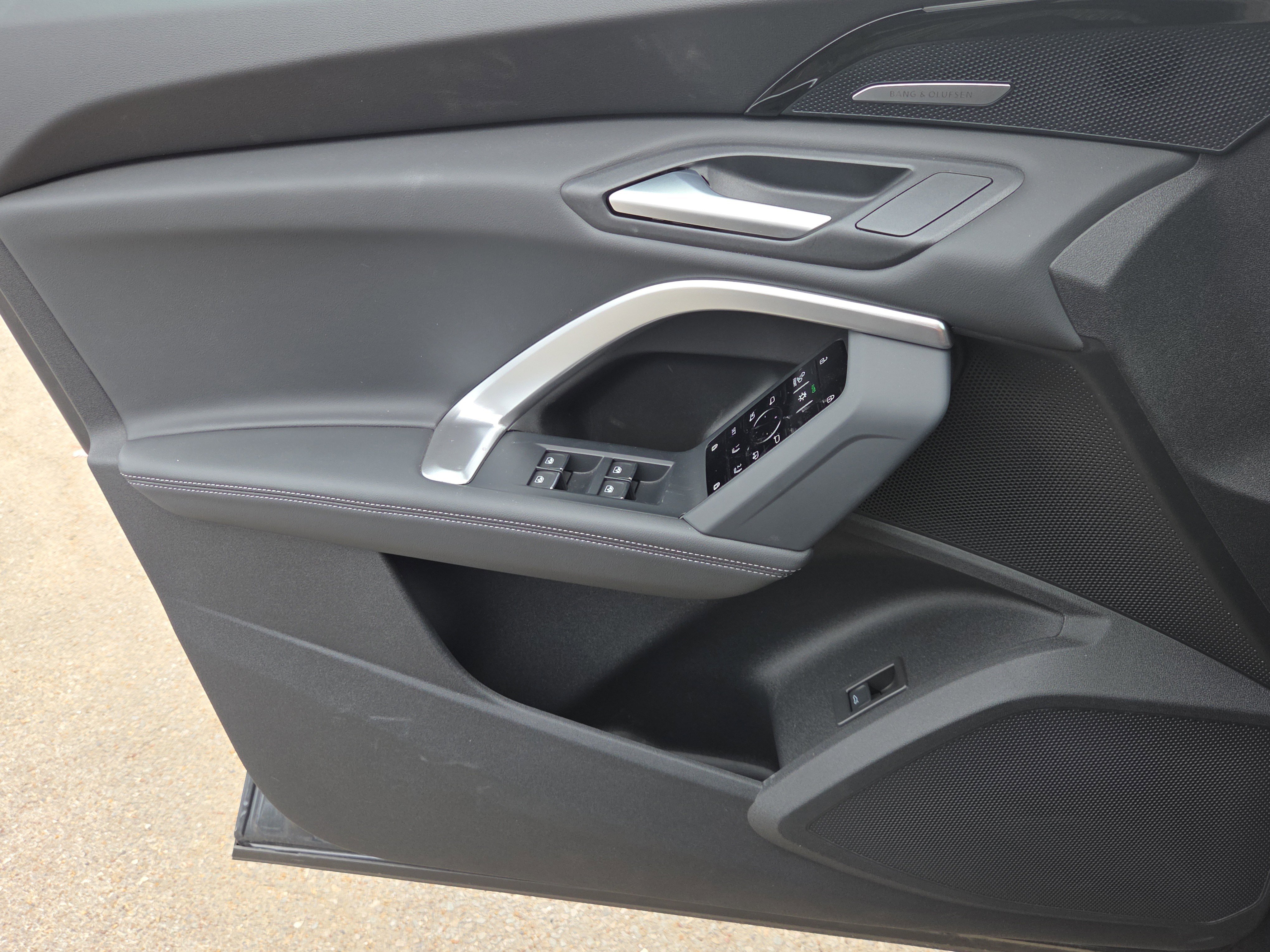 New 2025 Audi Q5 Prestige image 9