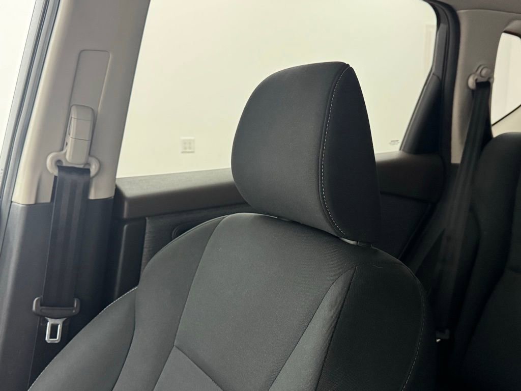 Used 2023 Nissan Rogue S FWD image 39