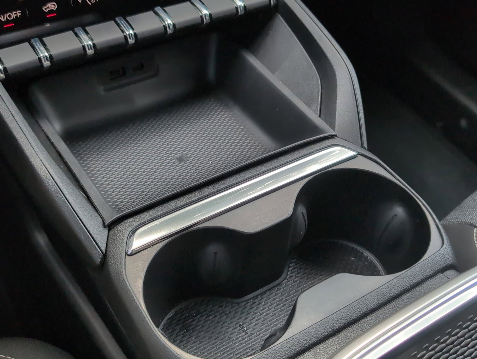 Used 2025 GMC Terrain Elevation image 19