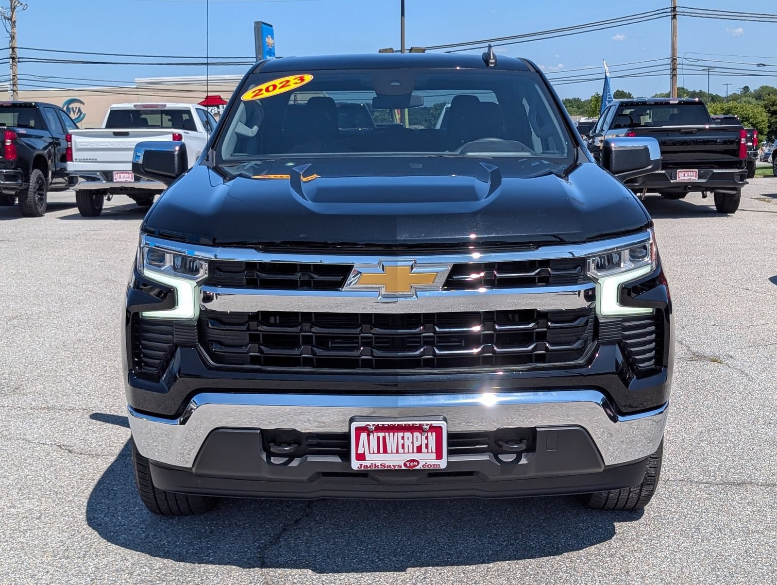 Used 2023 Chevrolet Silverado 1500 LT AWD/4WD image 8