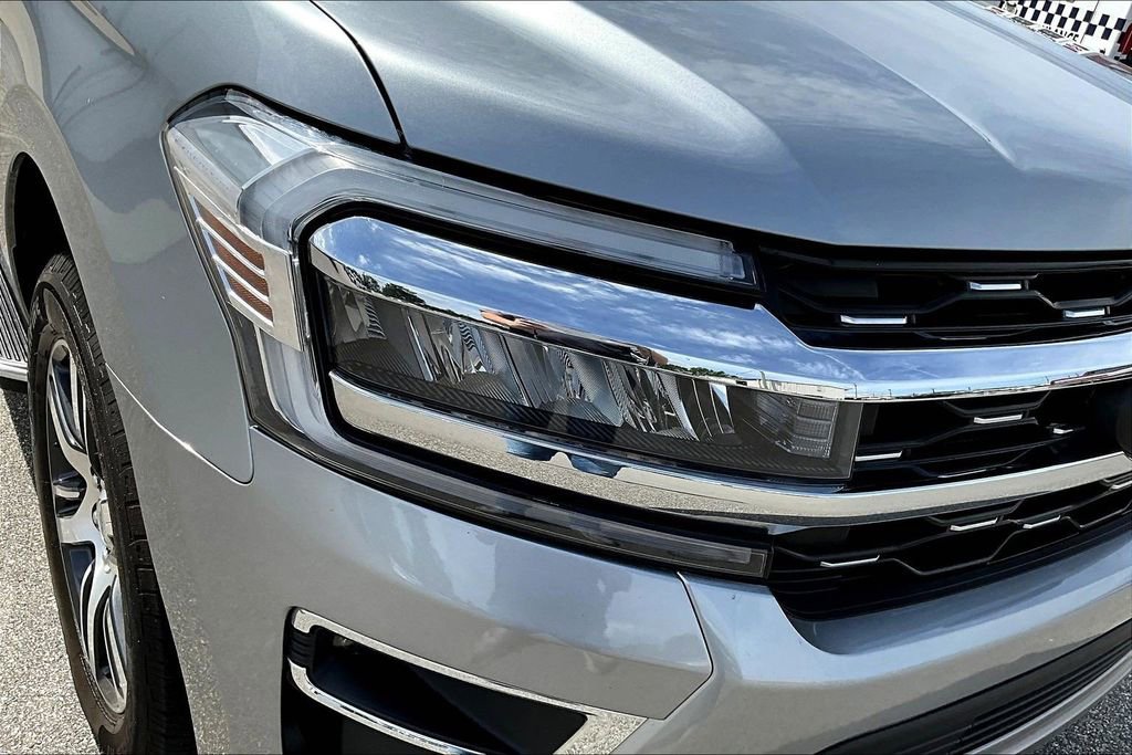 Used 2022 Ford Expedition Limited AWD/4WD image 34