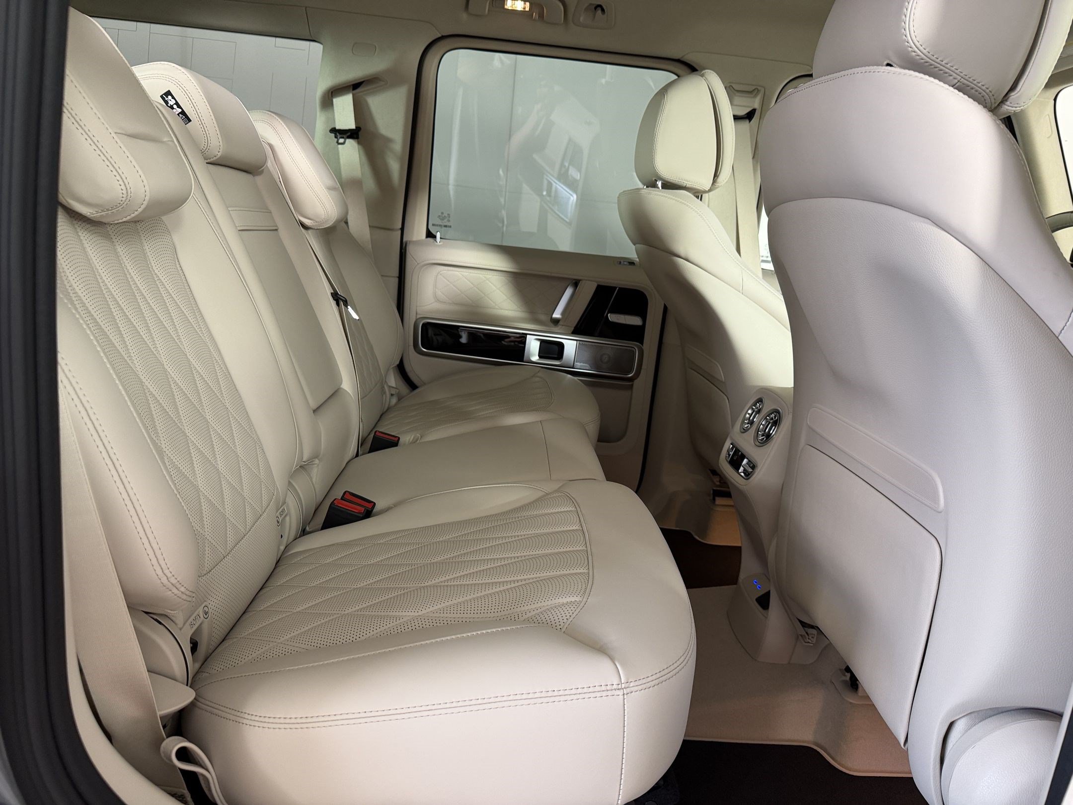 New 2027 Mercedes-Benz G 580 e image 31