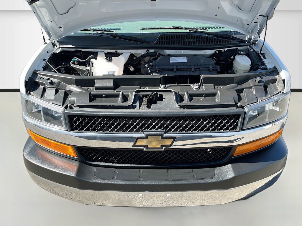 Used 2024 Chevrolet Express 2500 w/ Driver Convenience Package RWD image 27