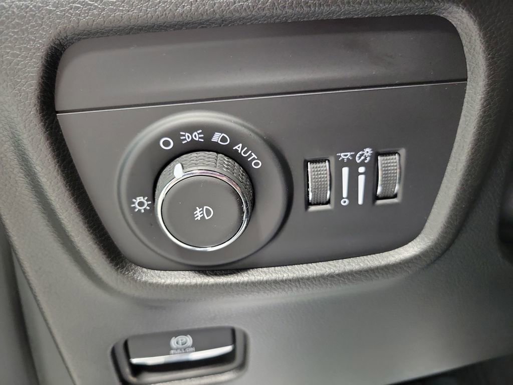 Used 2024 Jeep Grand Cherokee L Overland w/ Trailer Tow Package image 36