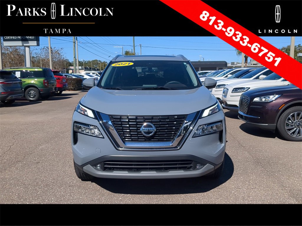 Used 2021 Nissan Rogue SL image 2