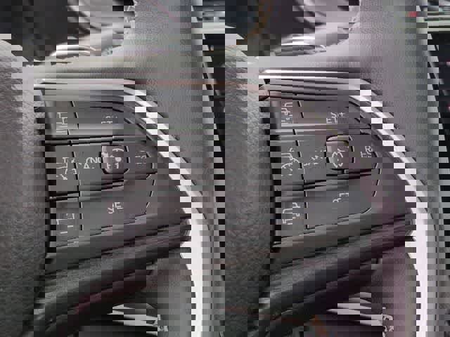 Used 2025 Jeep Grand Cherokee Altitude image 26