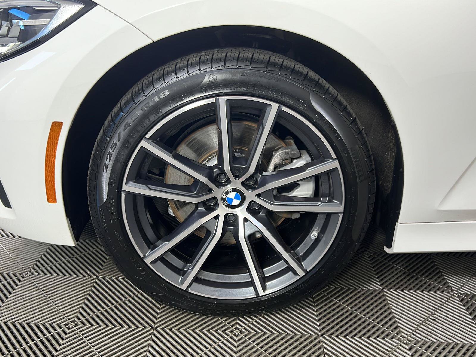 Used 2019 BMW 330i xDrive Sedan w/ Convenience Package AWD/4WD image 14