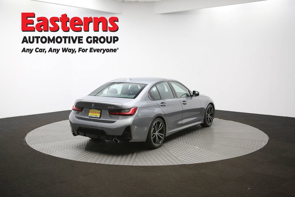 Used 2023 BMW 330i Sedan w/ M Sport Package RWD image 40