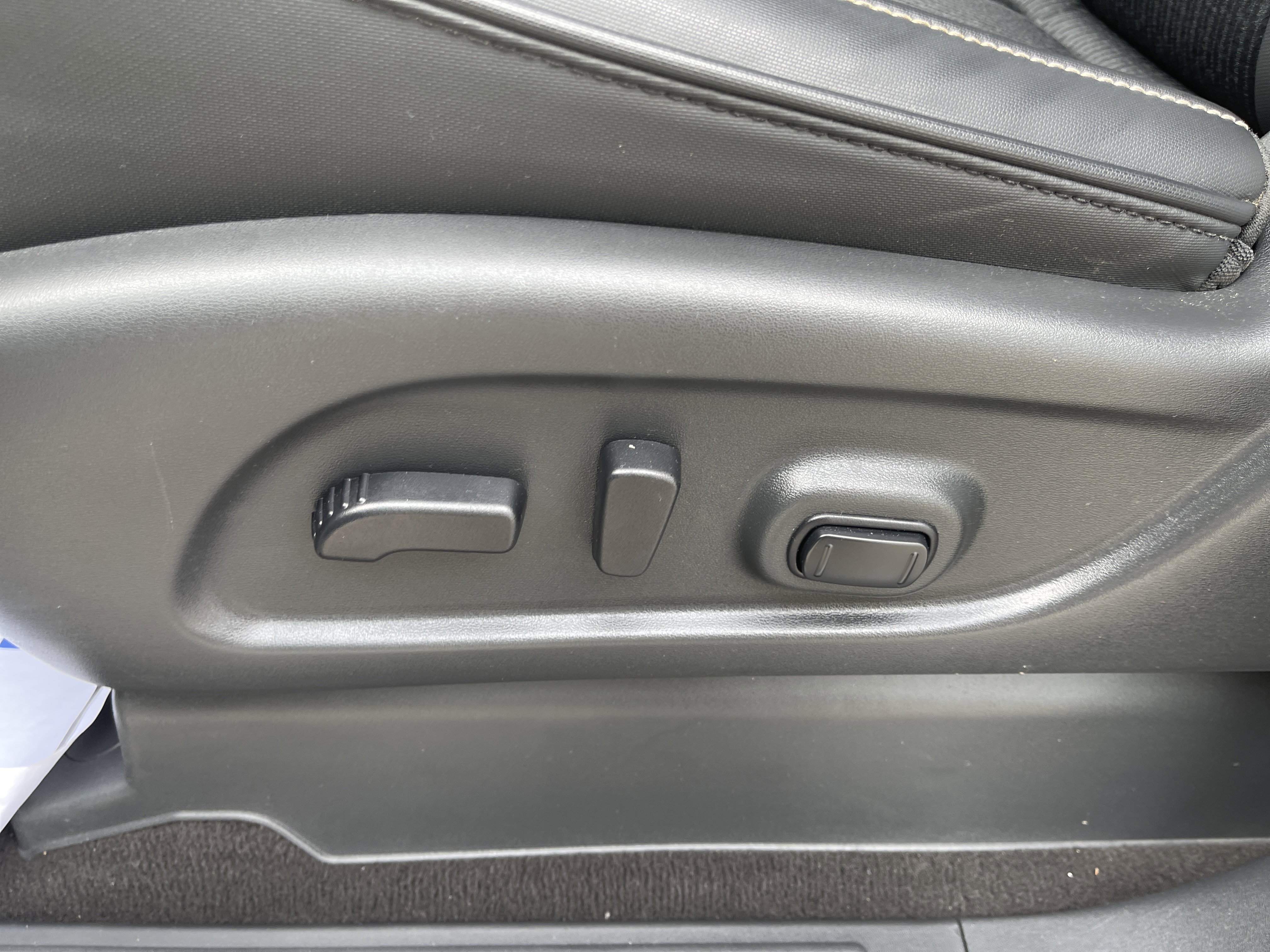 Used 2019 Nissan Titan PRO-4X AWD/4WD image 37