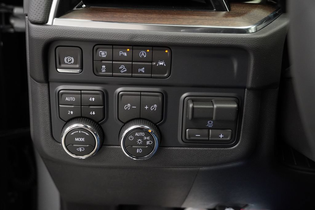 New 2026 Chevrolet Tahoe High Country AWD/4WD image 23