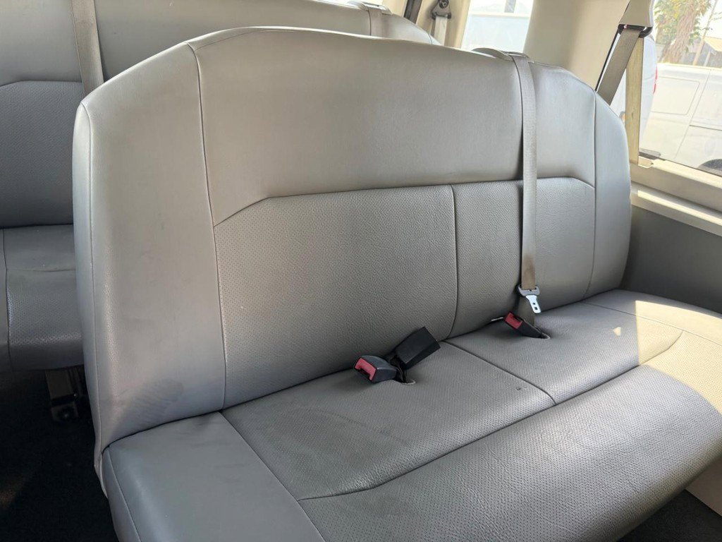Used 2008 Ford E-350 and Econoline 350 Extended Wagon Super Duty RWD image 29