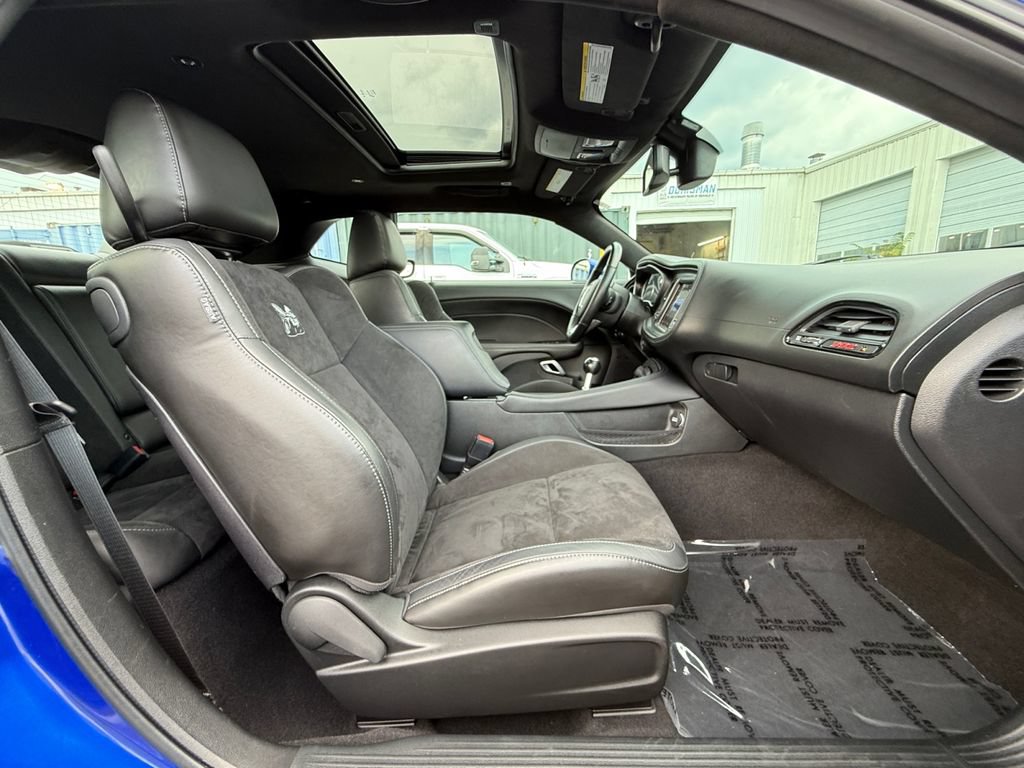 Used 2022 Dodge Challenger R/T Scat Pack RWD image 27