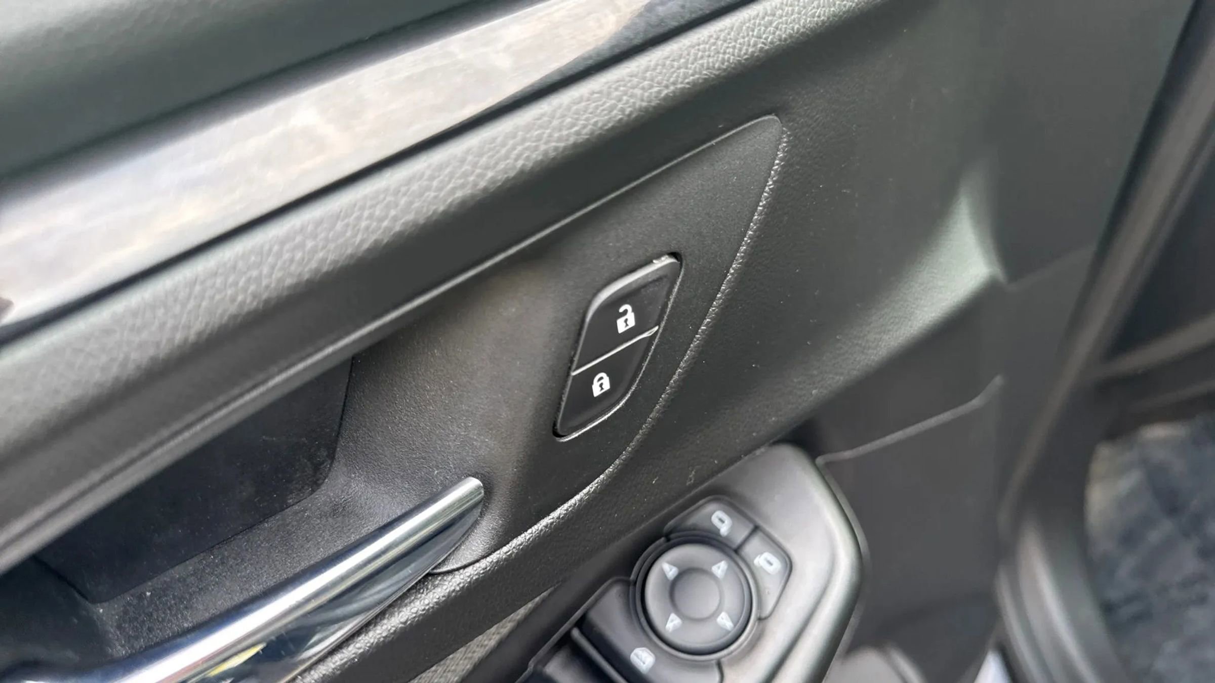 Used 2021 Chevrolet TrailBlazer LT w/ Convenience Package image 36