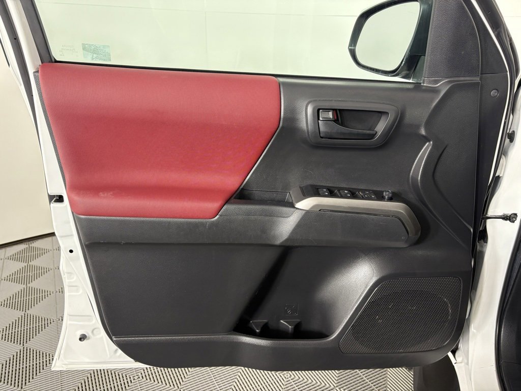Used 2022 Toyota Tacoma SR5 image 12