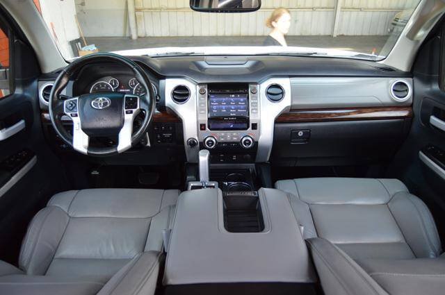 Used 2016 Toyota Tundra Limited w/ Limited Premium Package AWD/4WD image 16