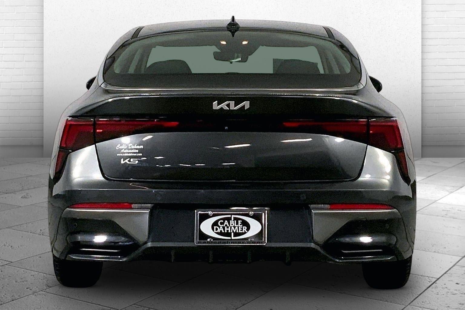 Used 2025 Kia K5 LXS FWD image 3