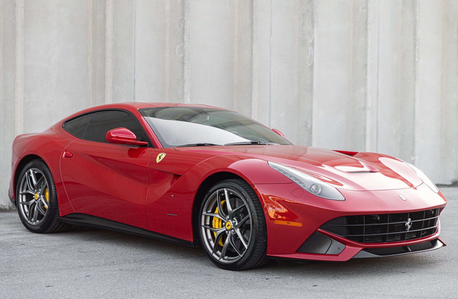 Used 2014 Ferrari F12 Berlinetta RWD image 10