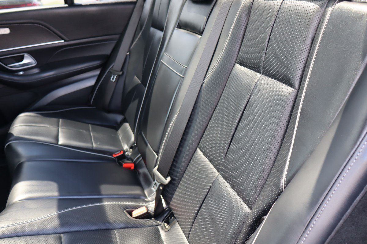 Used 2026 Mercedes-Benz GLE 580 4MATIC w/ Driver Assistance Package image 25