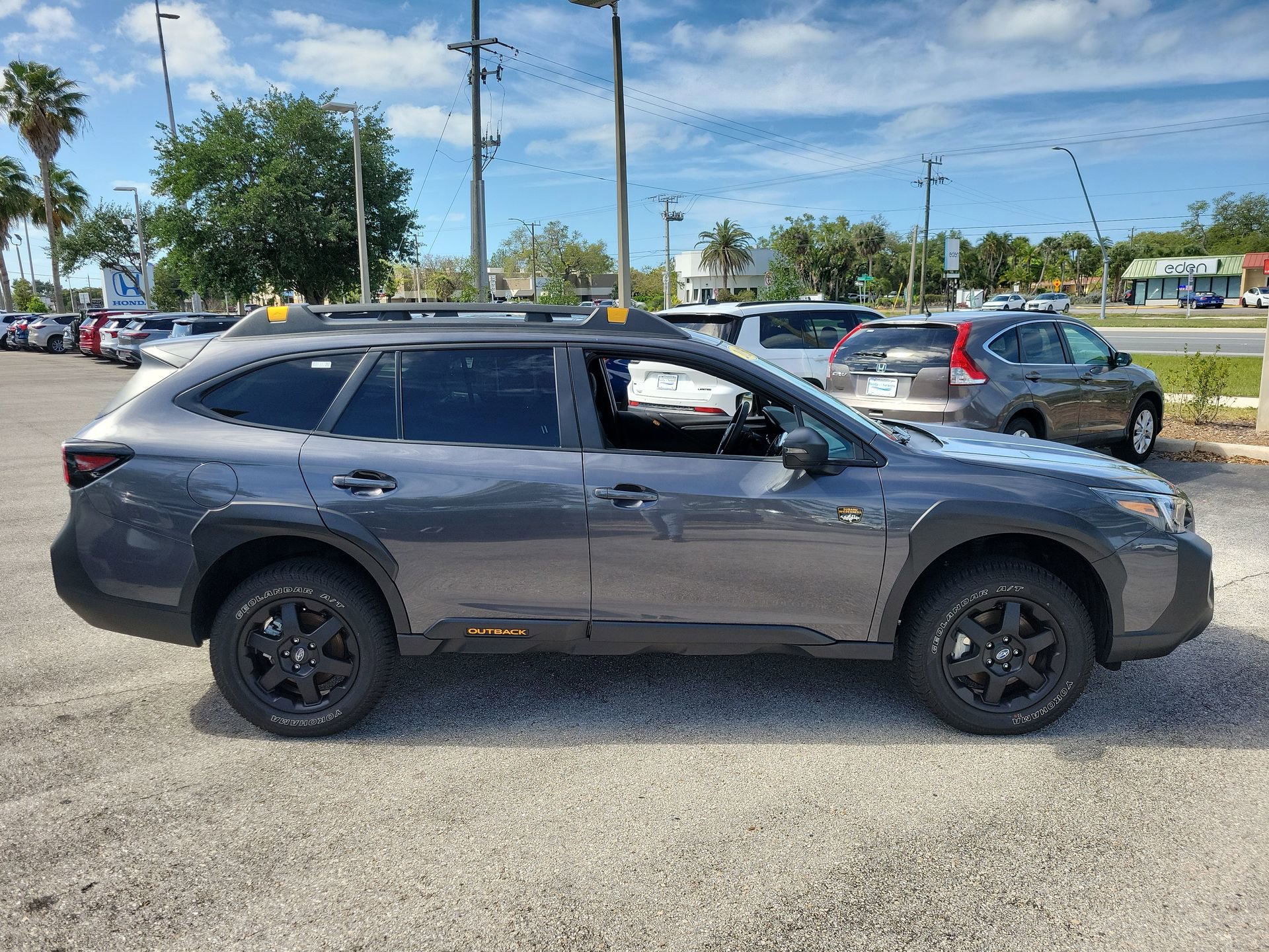 Used 2025 Subaru Outback Wilderness AWD/4WD image 5