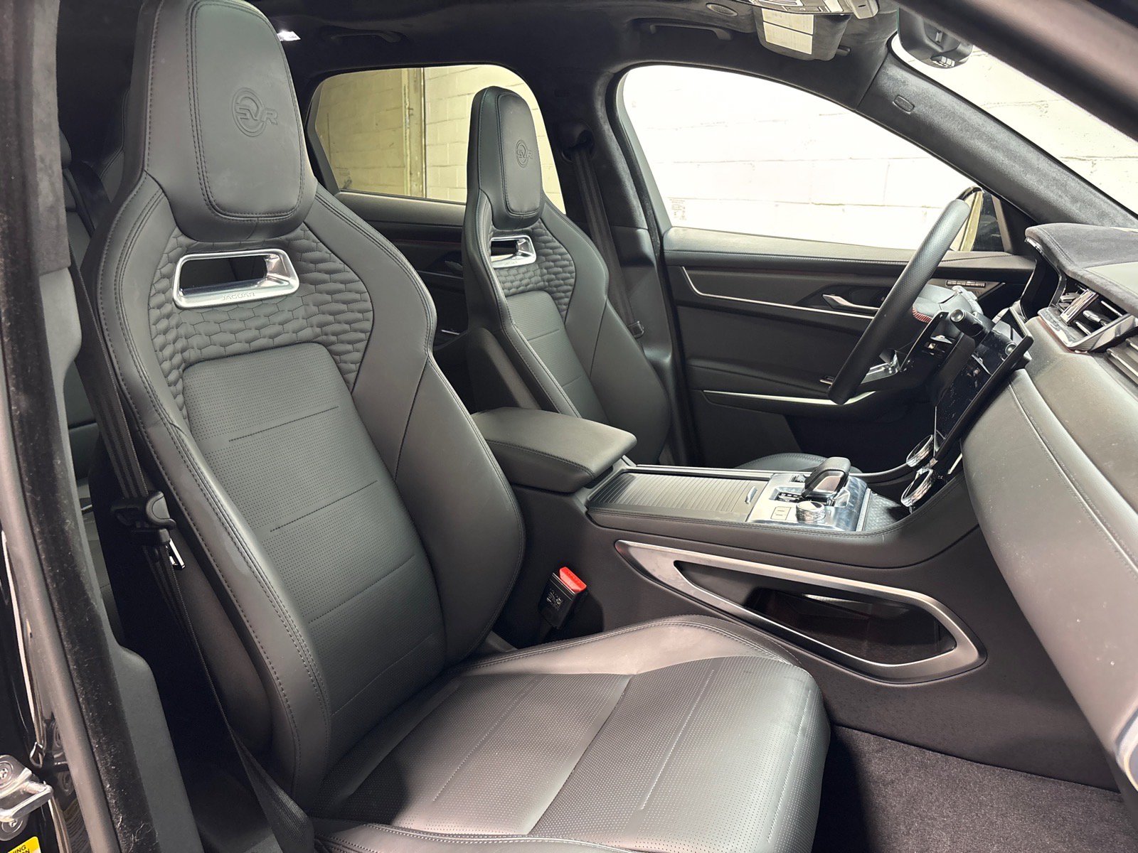 New 2026 Jaguar F-PACE SVR 575 Edition AWD/4WD image 32