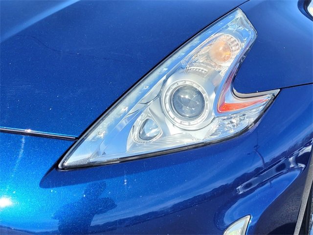 Certified 2017 Nissan 370Z w/ Sport Package image 9