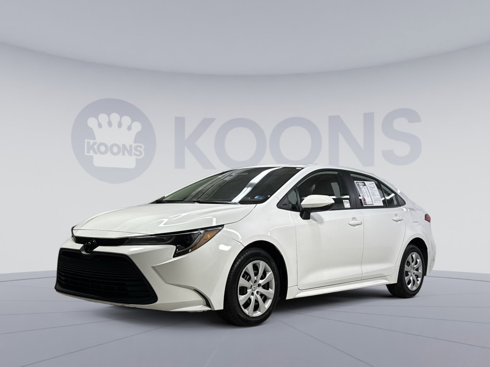 Used 2023 Toyota Corolla LE image 1